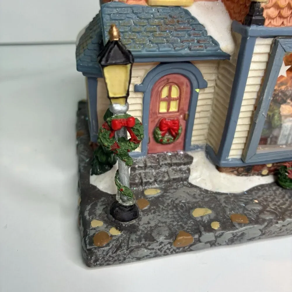 Saturday Evening Post Freedom From Want Porcelain Lighted Christmas House w/ Box